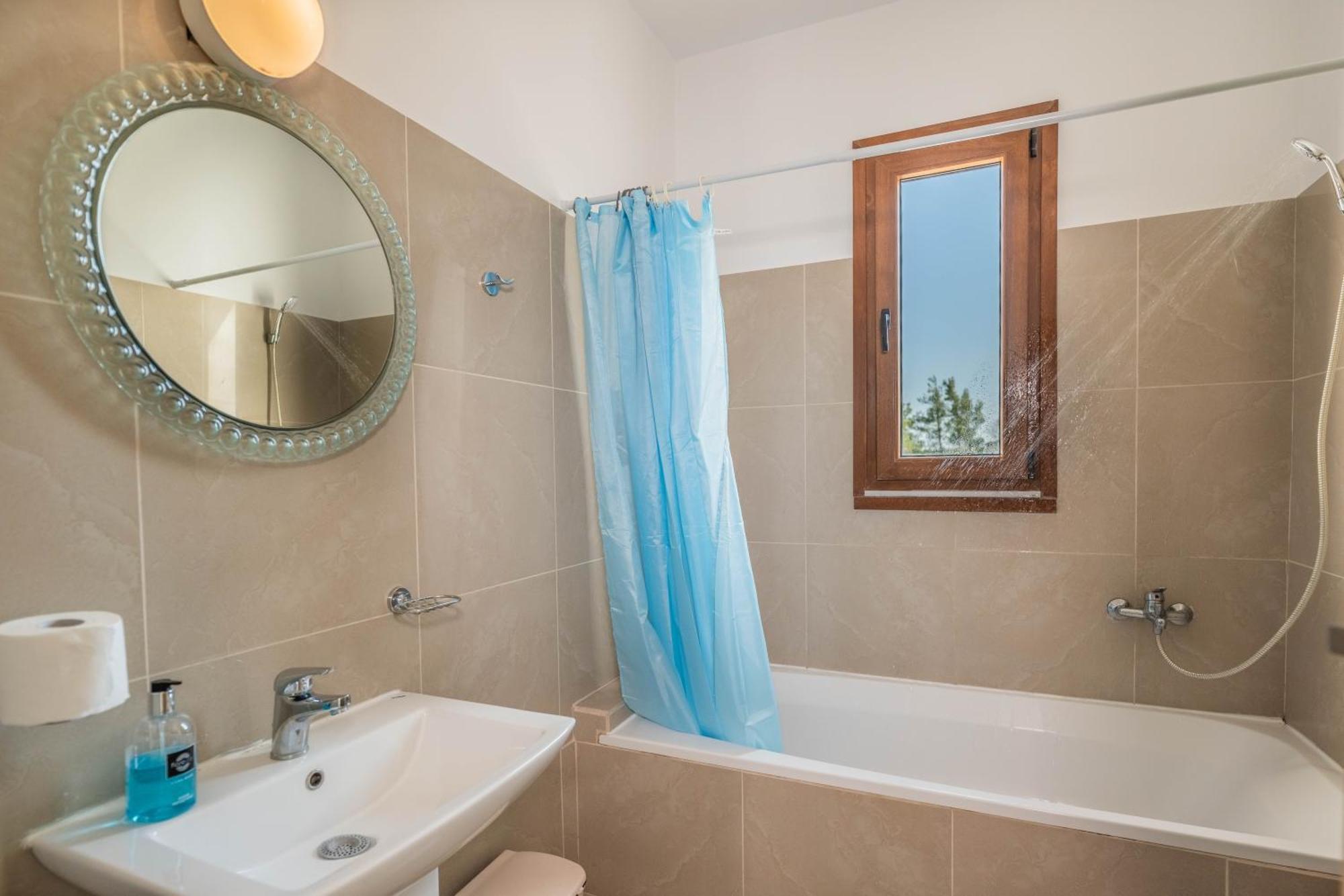 Ciel Blue Villas Киотари Екстериор снимка