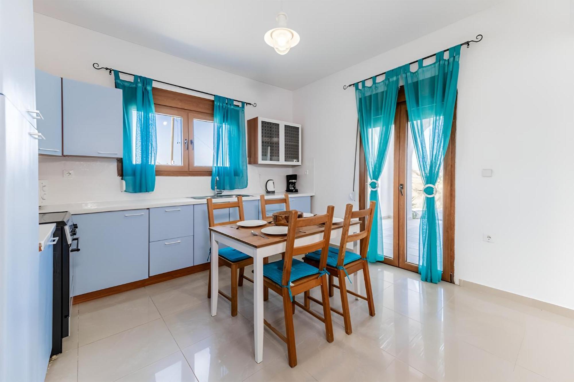 Ciel Blue Villas Киотари Екстериор снимка
