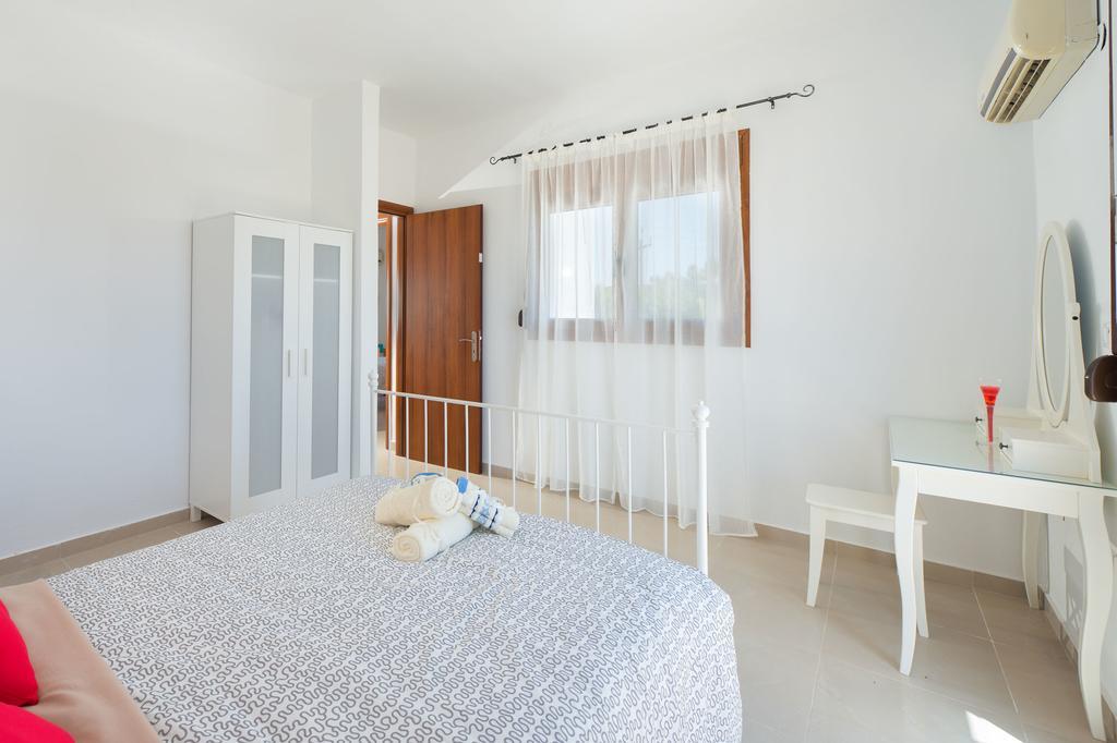 Ciel Blue Villas Киотари Екстериор снимка