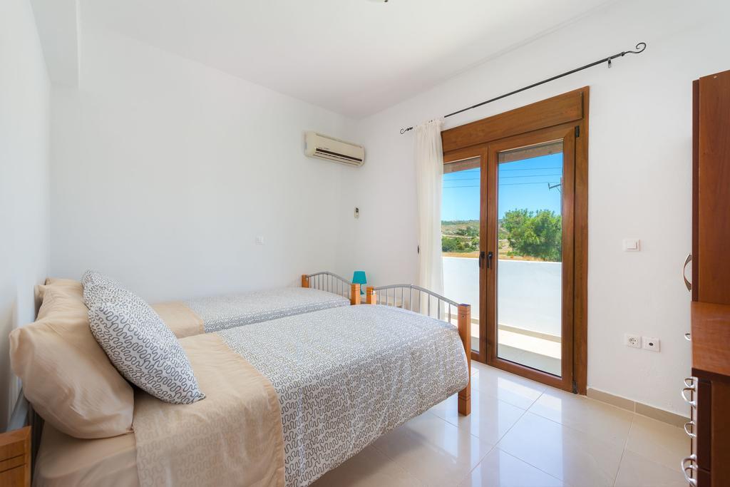 Ciel Blue Villas Киотари Екстериор снимка